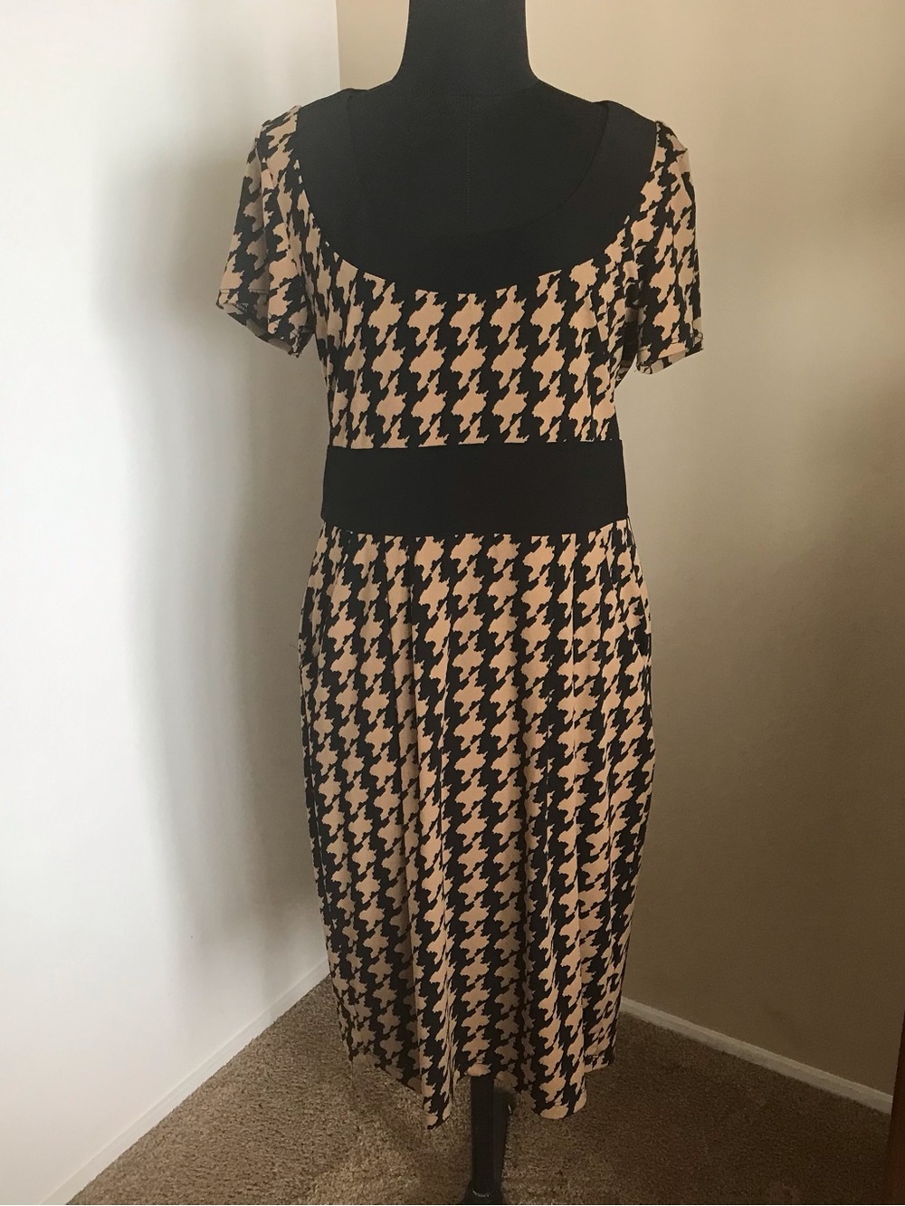 Tiana B Women's Size S Houndstooth Dress With Pockets EUC